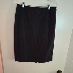 Apt. 9 Charcoal Pinstripe Pencil with Pleated Back Skirt Sz 8​